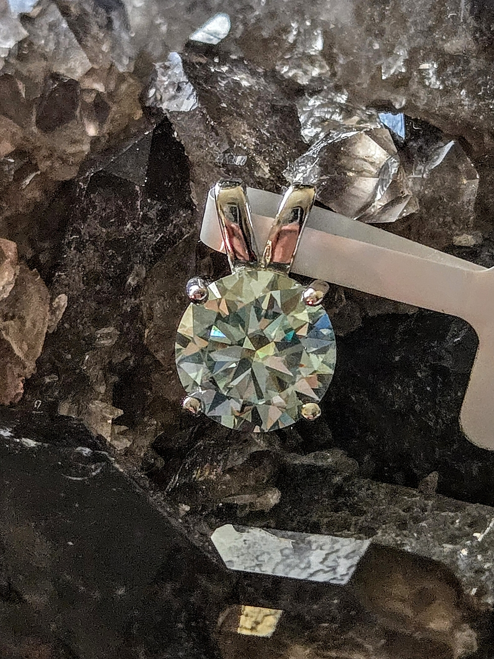 NWT 1 CARAT GREEN MOISSANITE 925 STERLING SILVER PENDANT
